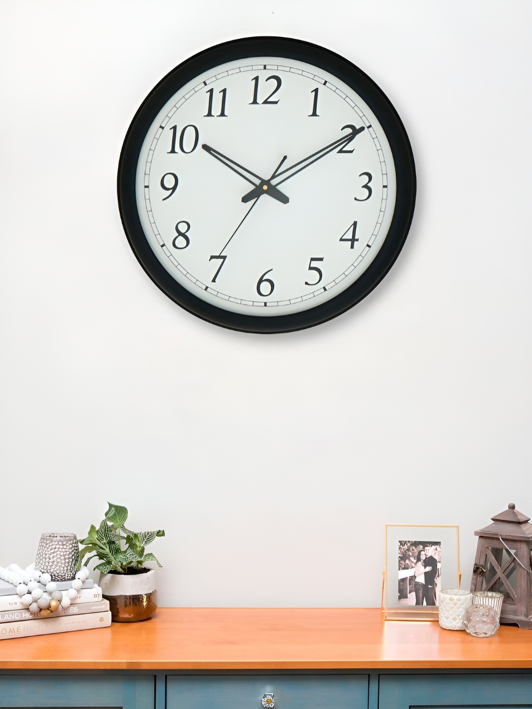 

Craft Smith Black Round Analogue Contemporary Wall Clock