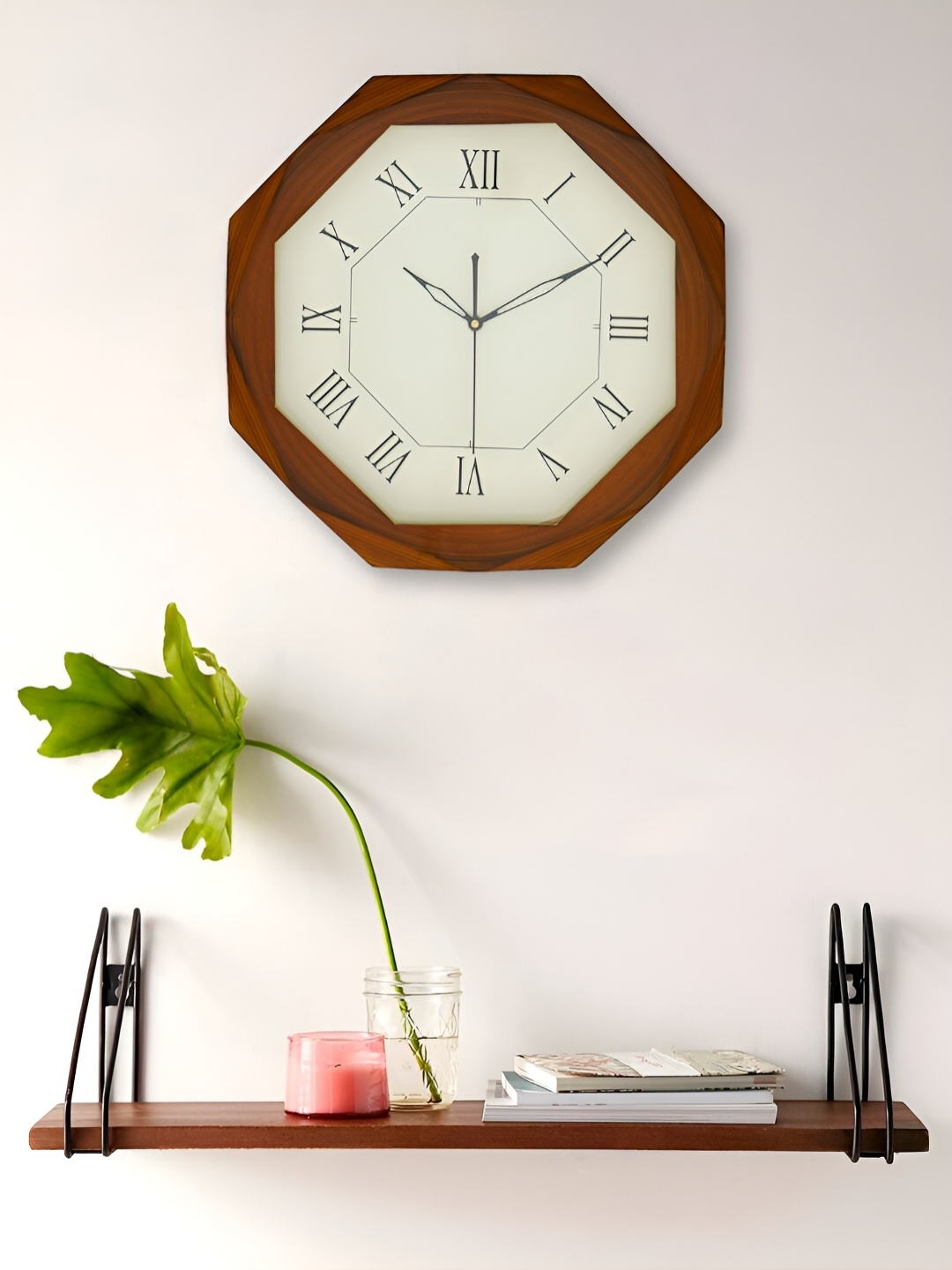 

Craft Smith Brown & White Wooden Abstract Shaped Traditional Wall Clock