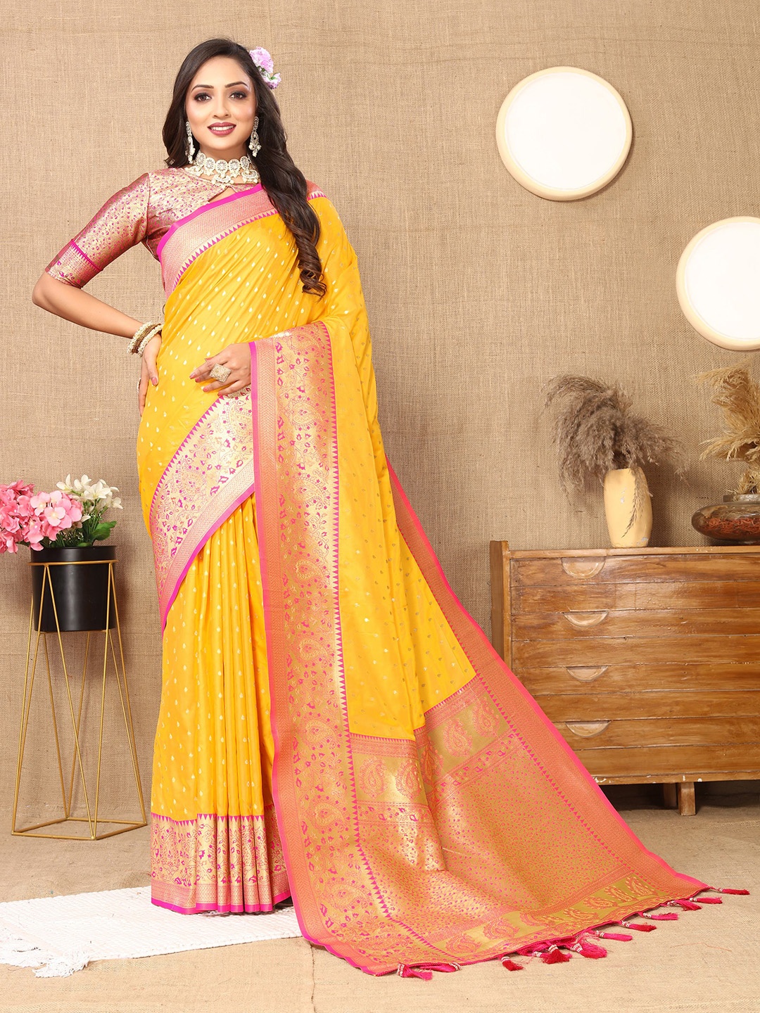 

bansari textiles Ethnic Motifs Woven Design Zari Silk Cotton Banarasi Saree, Orange