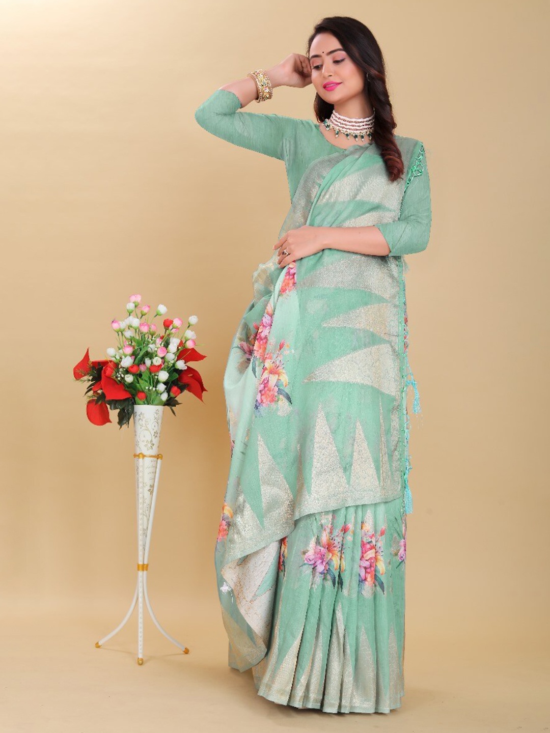 

Abhilasha Geometric Woven Design Zari Pure Cotton Chanderi Saree, Green