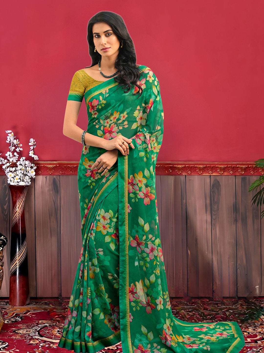 

MAGMINA Floral Printed Saree, Green