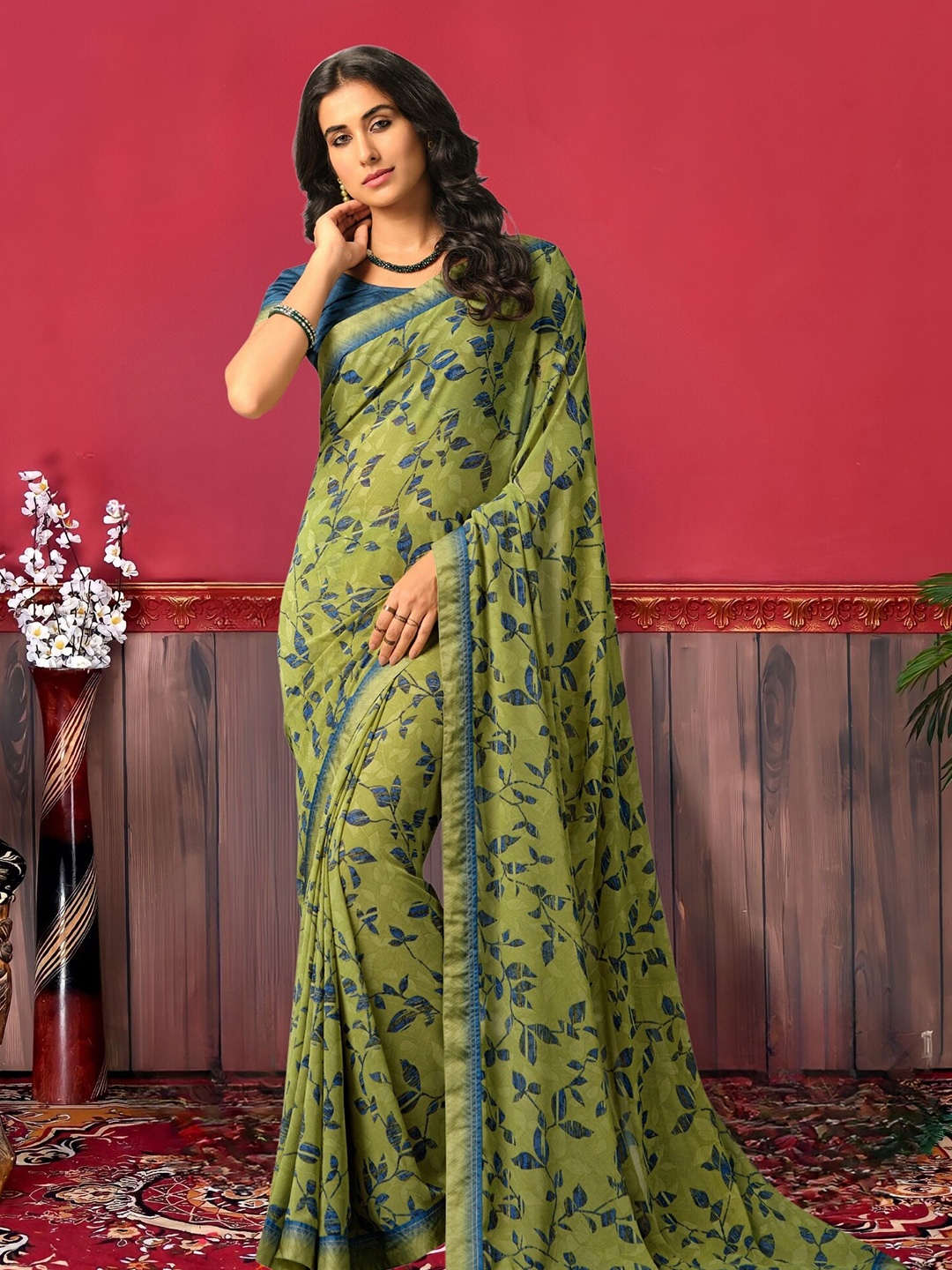 

MAGMINA Floral Printed Saree, Green