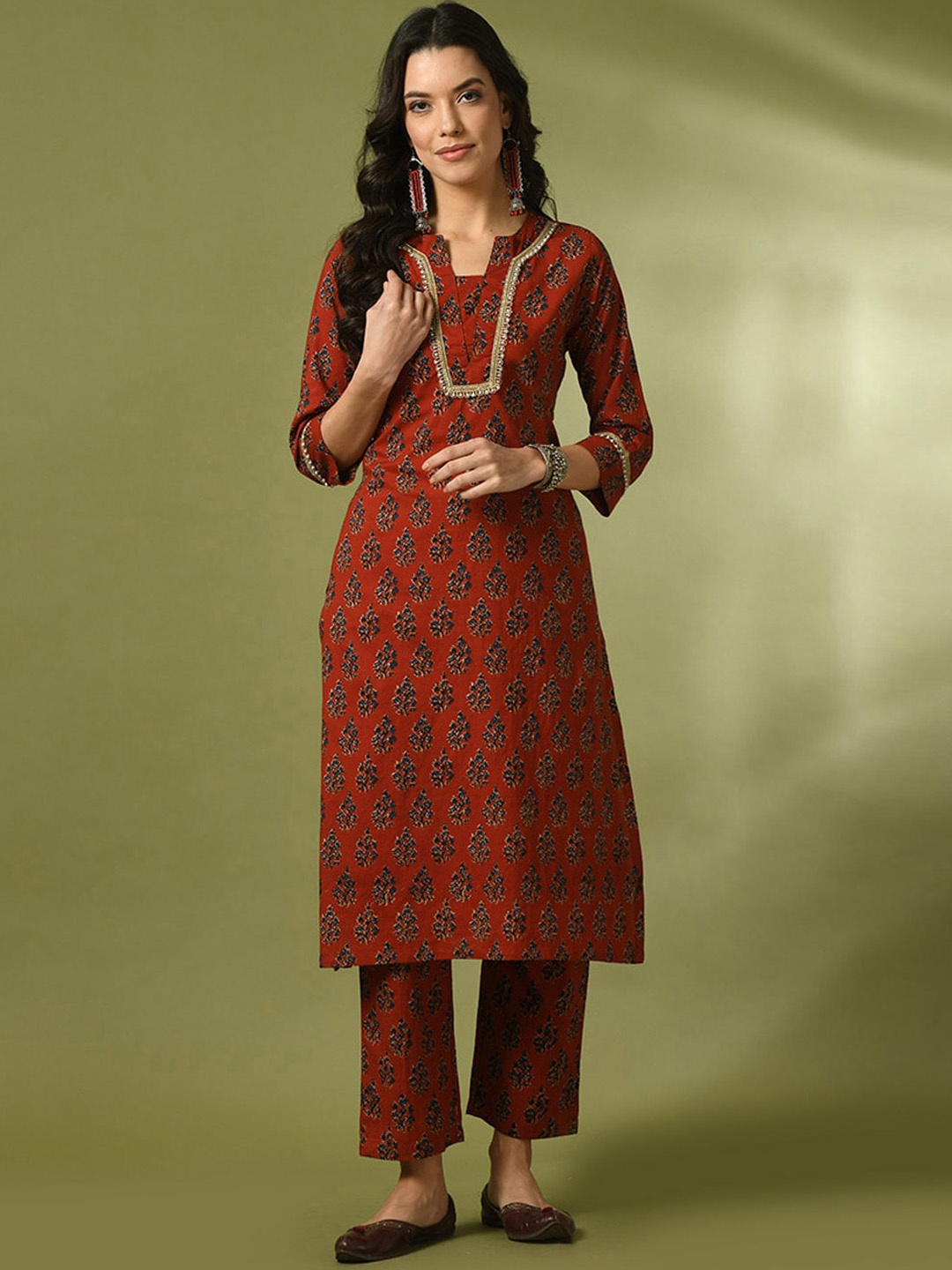 

Sangria Ethnic Motifs Printed Pure Cotton Straight Kurta & Trousers, Rust
