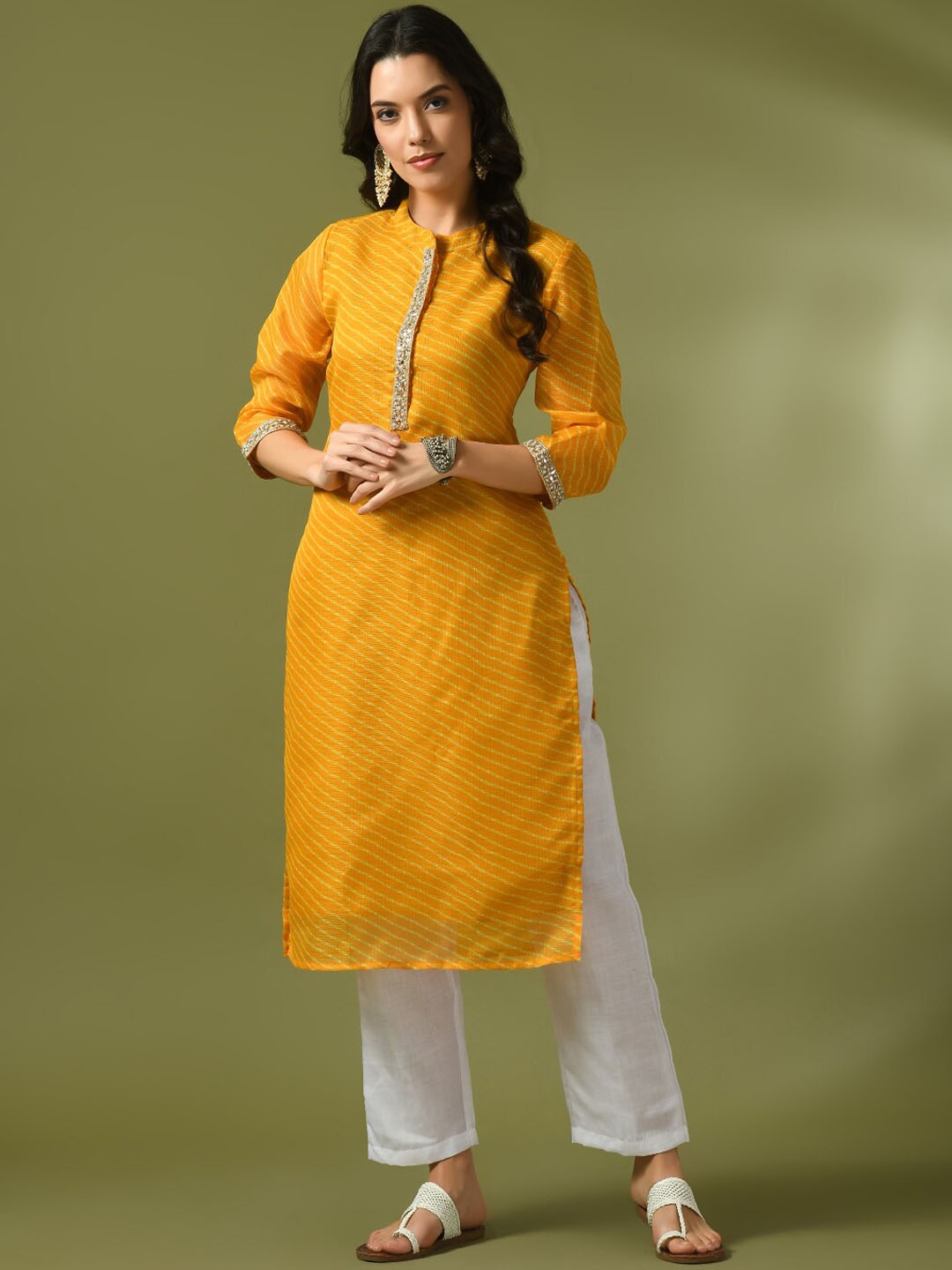 

Sangria Leheriya Printed Straight Kurta With Trousers, Yellow