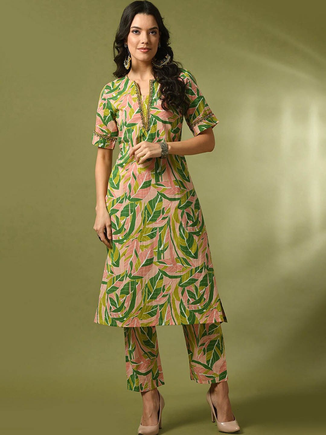 

Sangria Floral Printed Beads & Stone Pure Cotton Straight Kurta & Trousers, Green