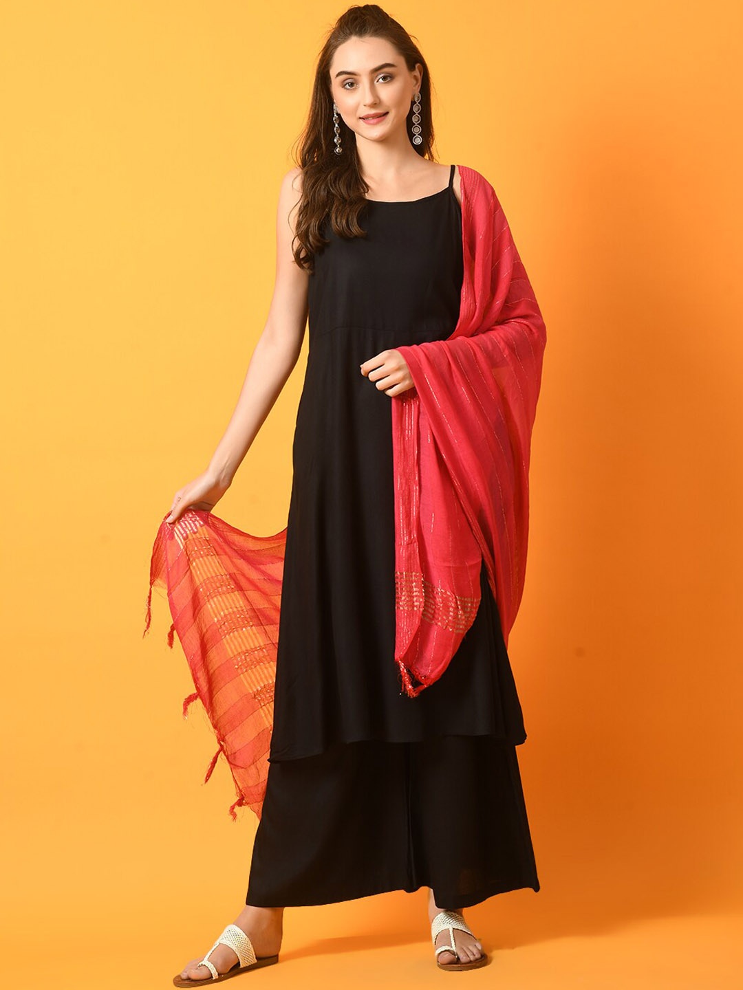 

Sangria Shoulder Strap Flared Anarkali Kurta With Palazzos & Dupatta, Black