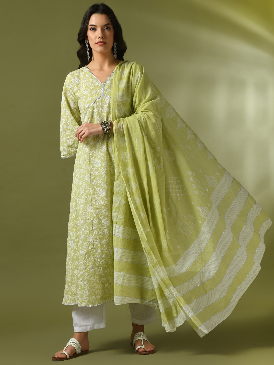 

Sangria Floral Printed Flared Anarkali Kurta With Trousers & Dupatta, Lime green