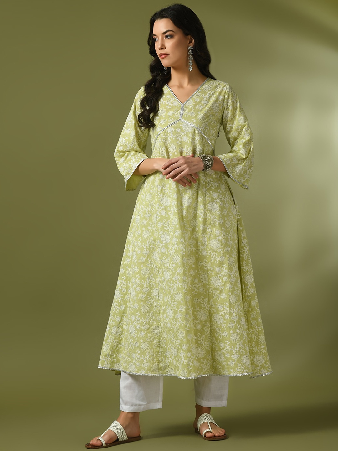 

Sangria Floral Printed Pure Cotton Flared Anarkali Kurta & Trousers, Lime green