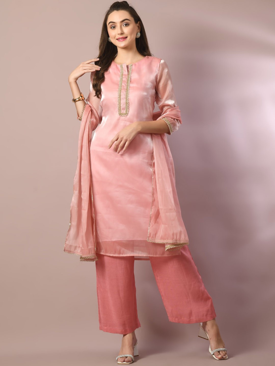 

Sangria Yoke Design Straight Kurta With Palazzo & Dupatta, Pink