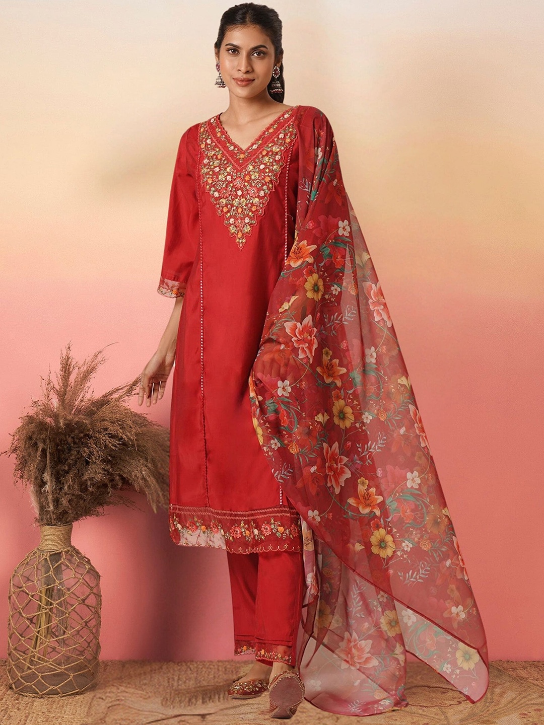 

NIZA FASHION Ethnic Motifs Embroidered Thread Work Straight Kurta with Trouser & Dupatta, Red