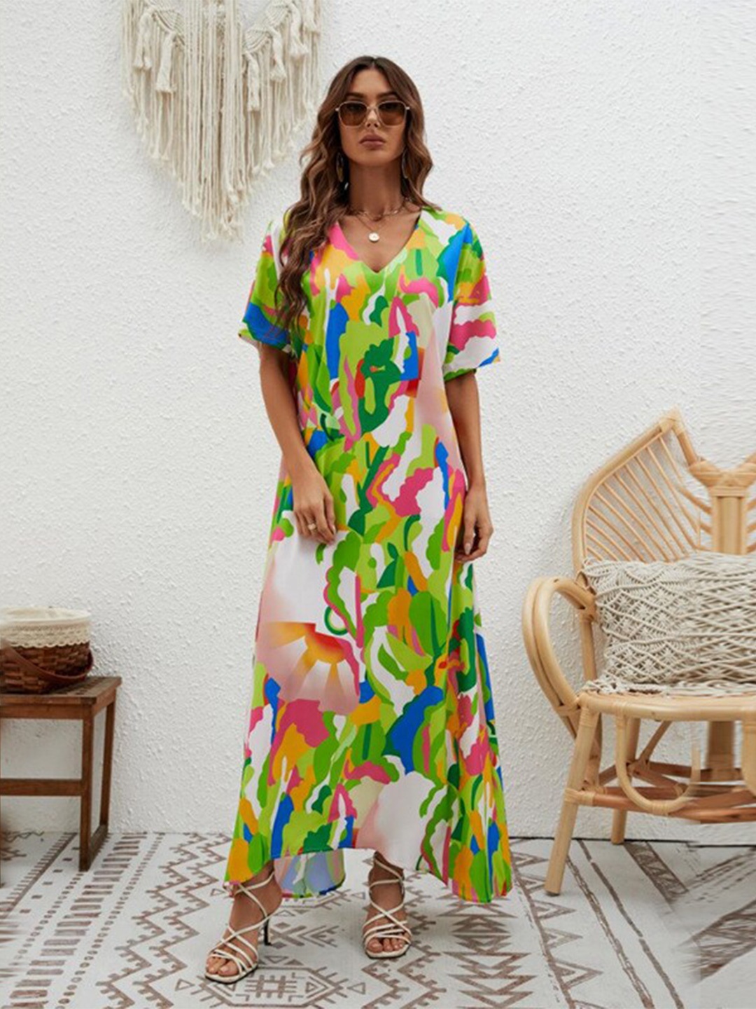 

StyleCast x Revolte Abstract Printed Extended Sleeves A-Line Maxi Dress, Green