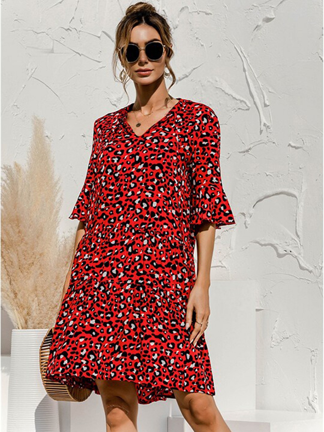 

StyleCast x Revolte Floral Printed Flared V-Neck A-Line Dress, Red