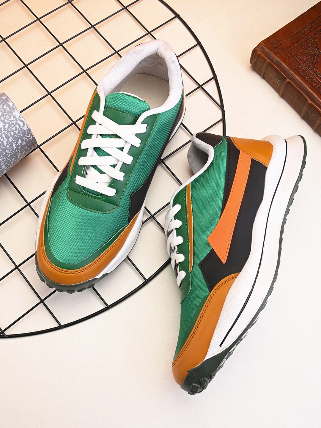 

FOUR STAR TRUCK SALES Men Running Shoes, Green