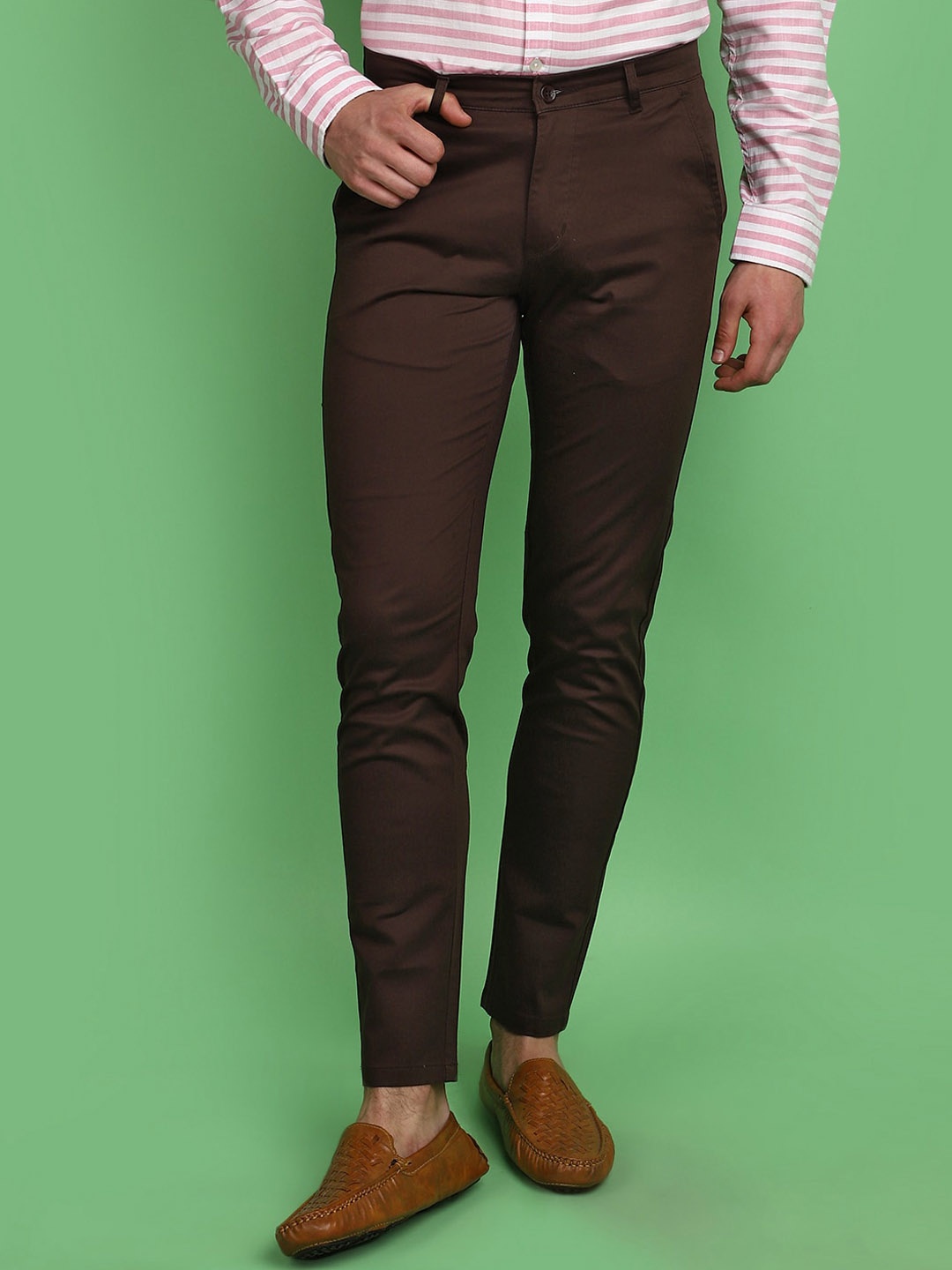 

V-Mart Men Mid-Rise Cotton Slim Fit Chinos Trousers, Brown