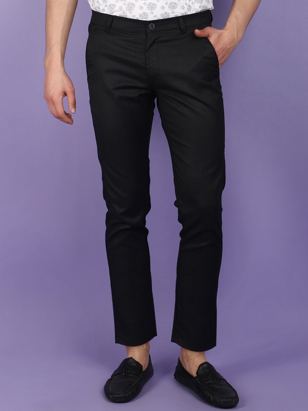 

V-Mart Men Mid-Rise Cotton Chinos Trousers, Black