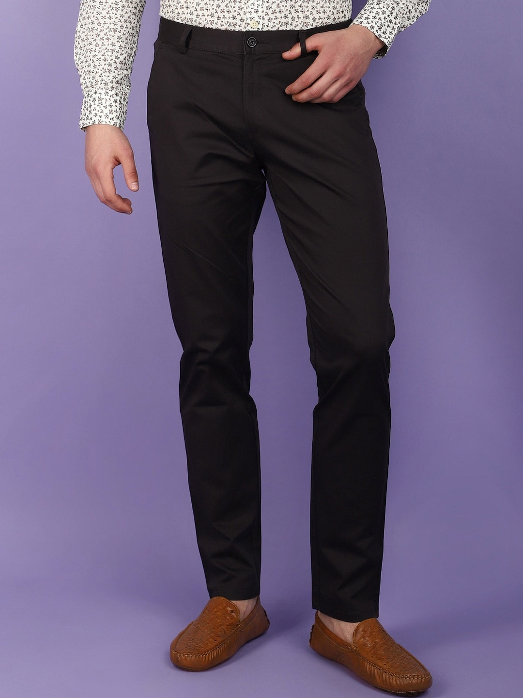 

V-Mart Men Slim Fit Mid-Rise Chinos Trouser, Grey