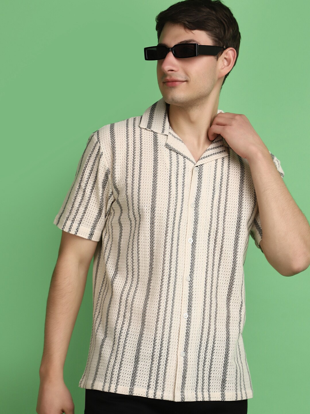 

V-Mart Self Design Spread Collar Short Sleeves Slim Fit Striped Casual Shirt, Black
