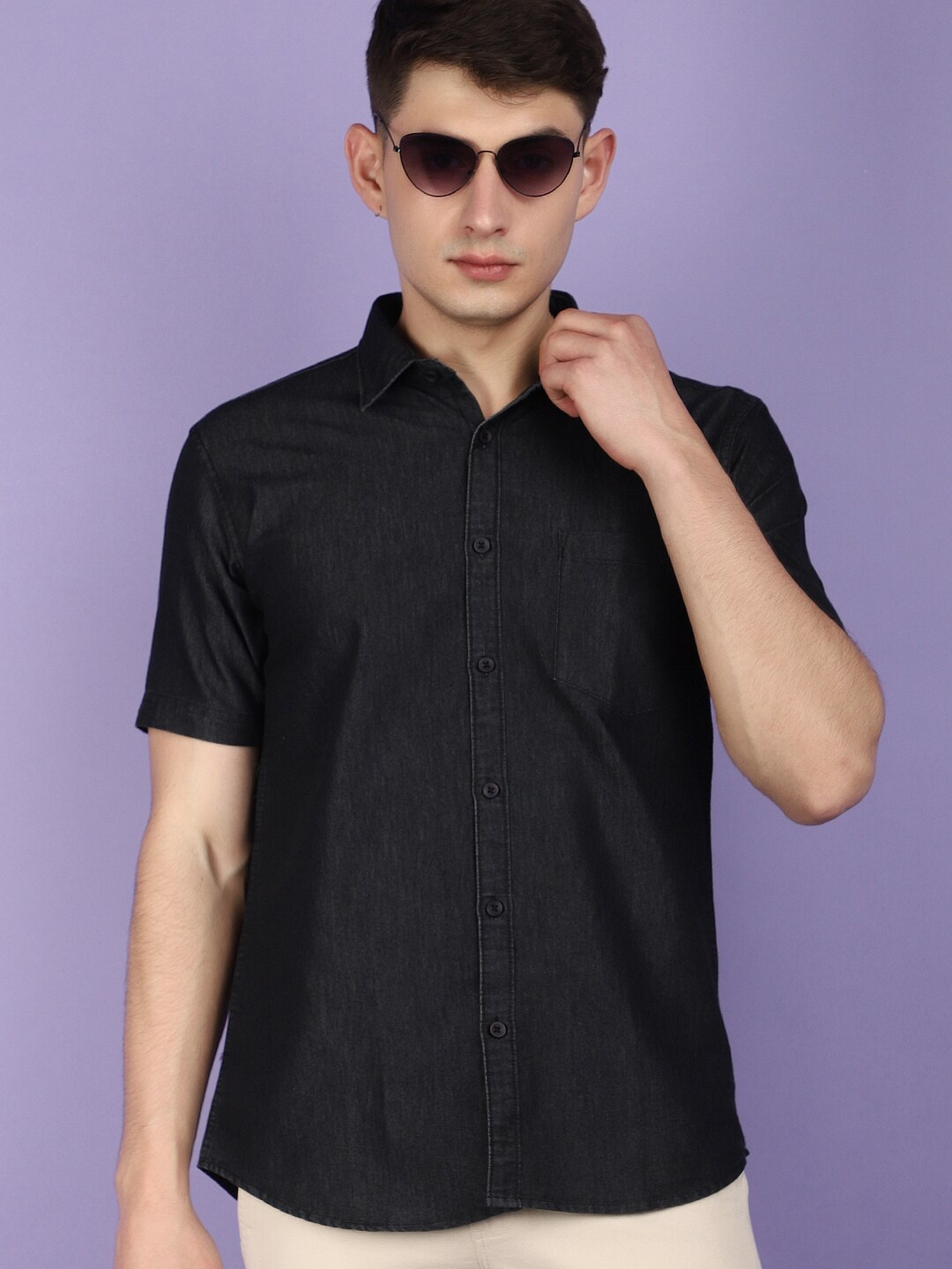 

V-Mart Spread Collar Slim Fit Opaque Casual Shirt, Black