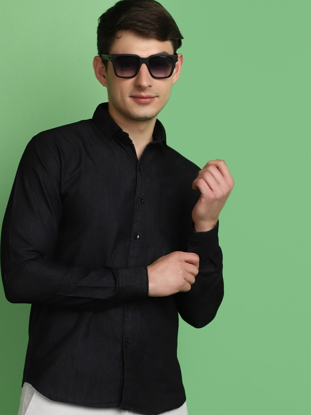 

V-Mart Spread Collar Long Sleeves Slim Fit Casual Shirt, Black