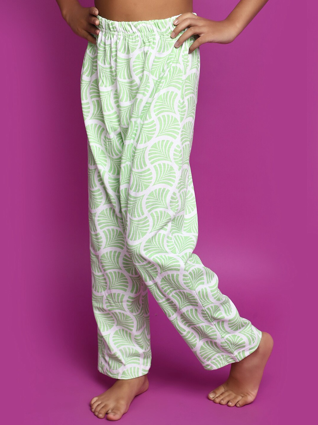 

V-Mart Girls Printed Cotton Straight Lounge Pants, Green
