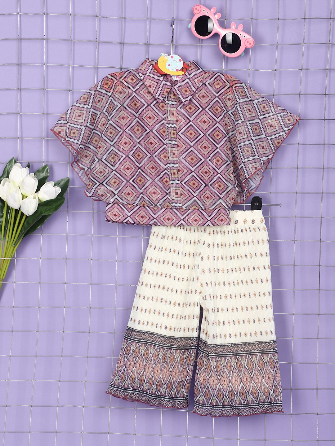 

V-Mart Girls Printed Shirt Collar Short Sleeves Top with Trouser, Off white