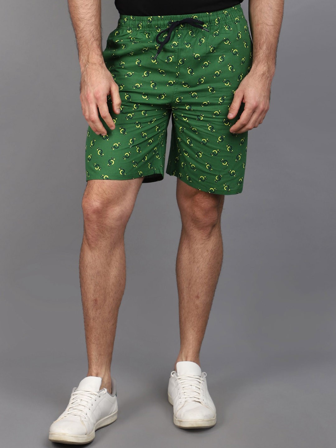 

V-Mart Men Conversational Printed Cotton Regular Shorts, Green