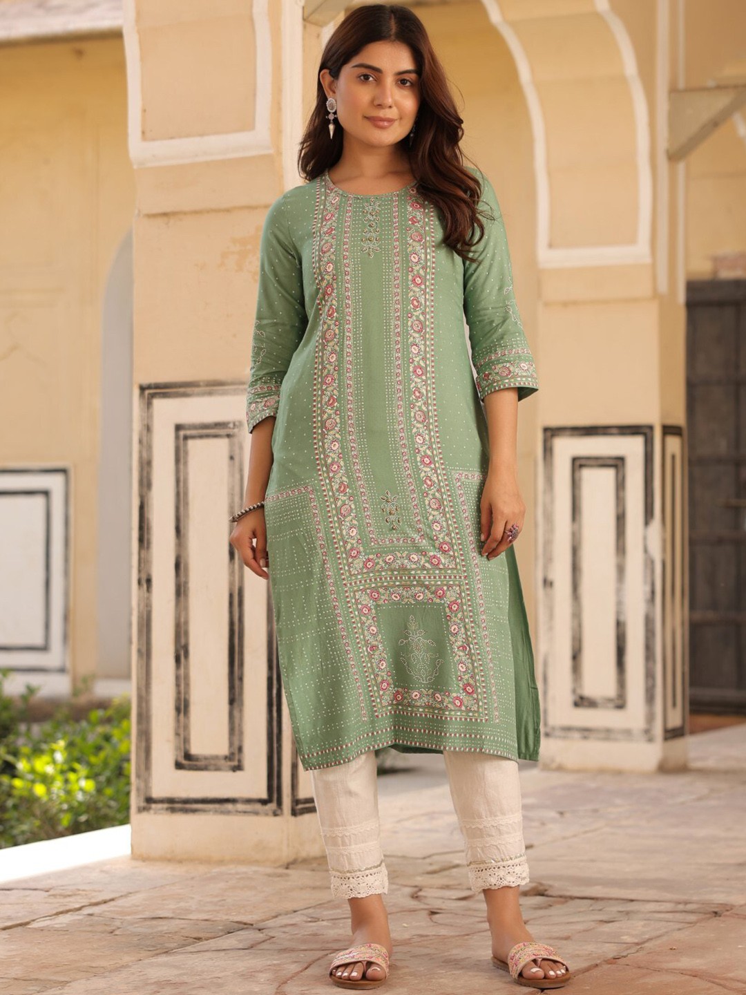 

Juniper Ethnic Motifs Printed Beads and Stones Liva Straight Kurta With Trouser, Green