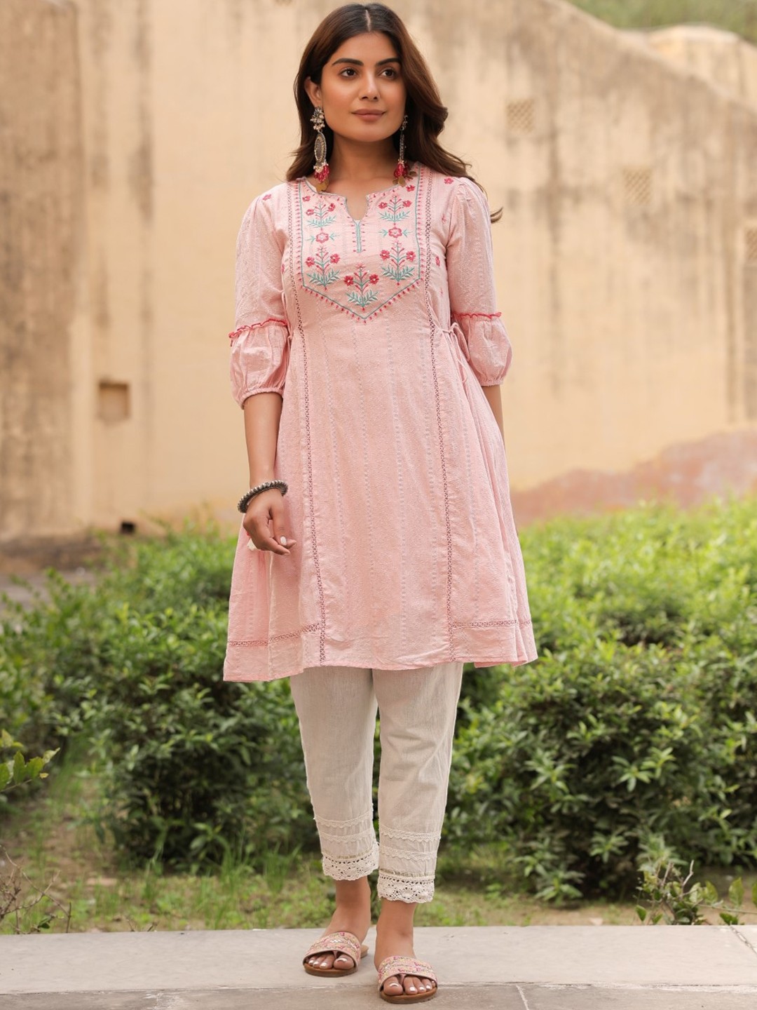 

Juniper Floral Embroidered Round Neck Thread Work Kurta with Trousers, Pink