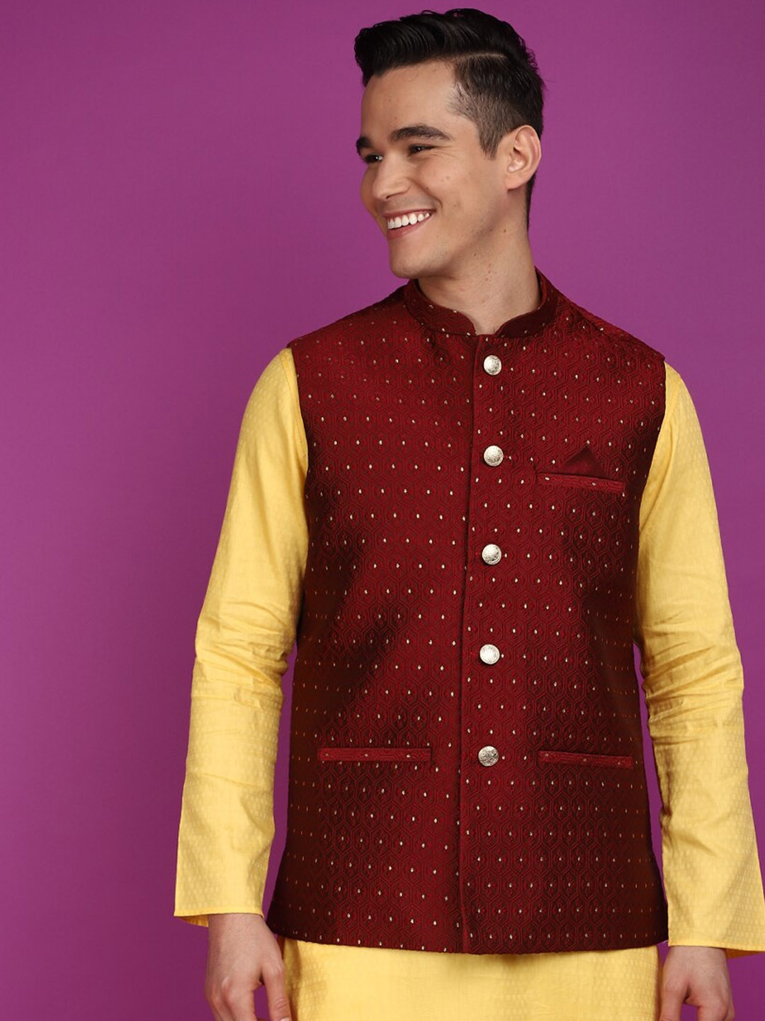 

V-Mart Ethnic Motifs Printed Mandarin Collar Sleeveless Nehru Jacket, Maroon