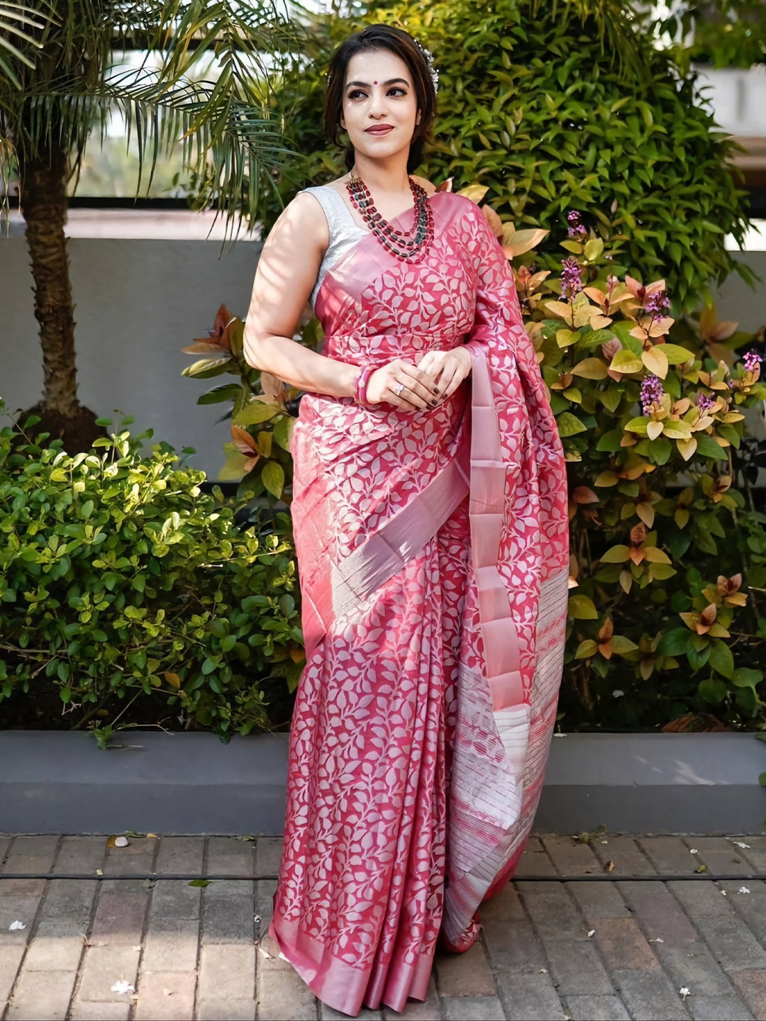 

KALINI Floral Woven Design Zari Kanjeevaram Saree, Pink