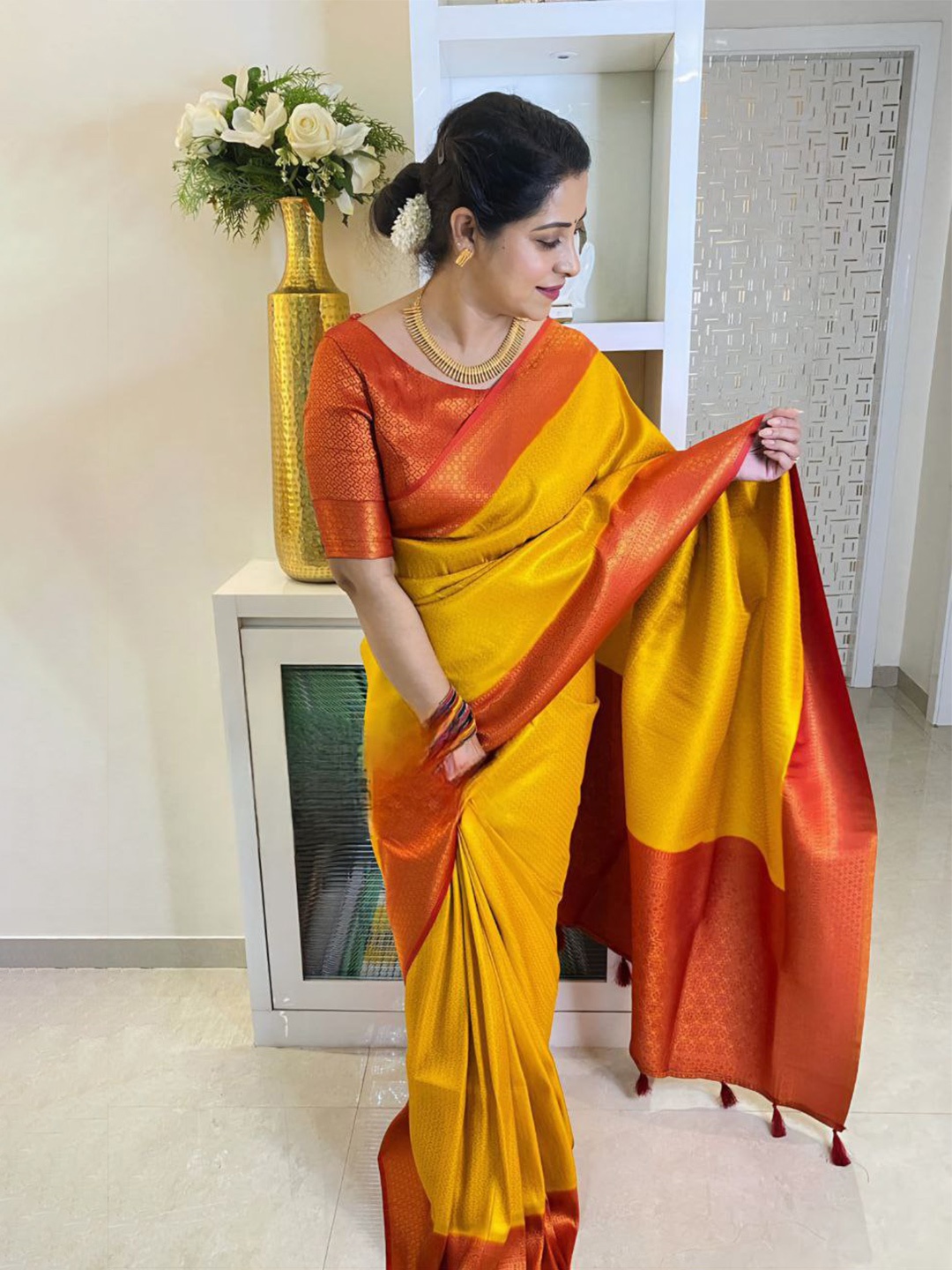 

KALINI Woven Design Zari Jacquard Banarasi Saree, Yellow