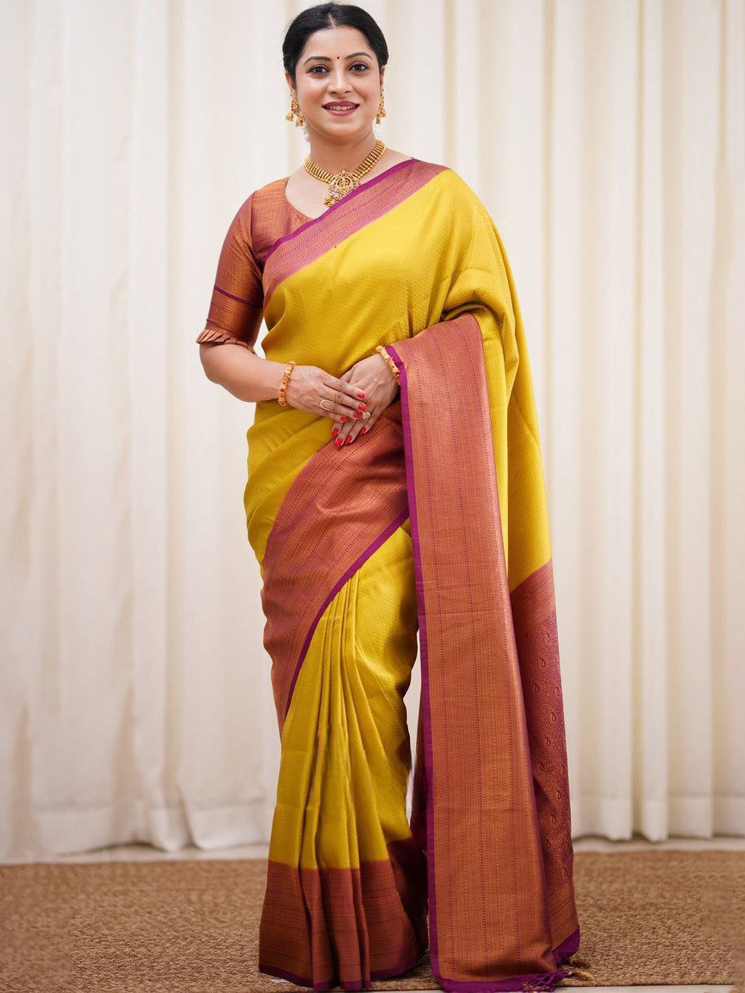 

KALINI Woven Design Zari Silk Blend Banarasi Saree, Yellow