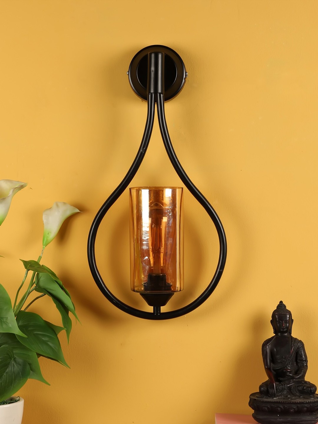 

decorativeray Gold-Toned & Black Abstract Shaped Iron Wall Lamp