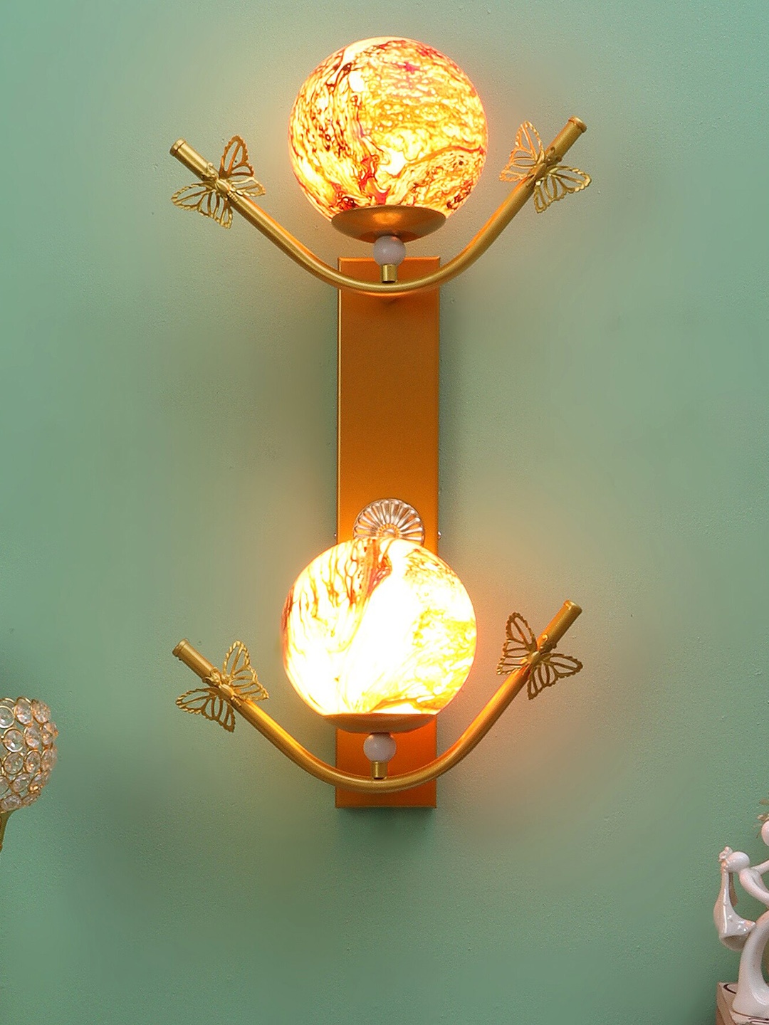 

decorativeray Gold-Toned & White Printed Abstract Shaped Metal Wall Lamp