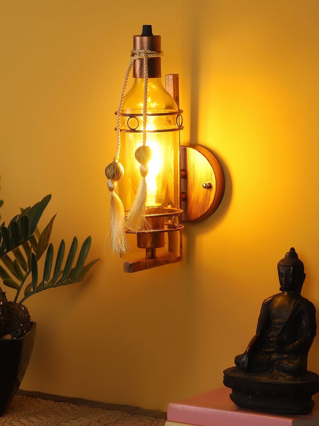 

decorativeray Yellow Abstract Shaped Wall Lamps