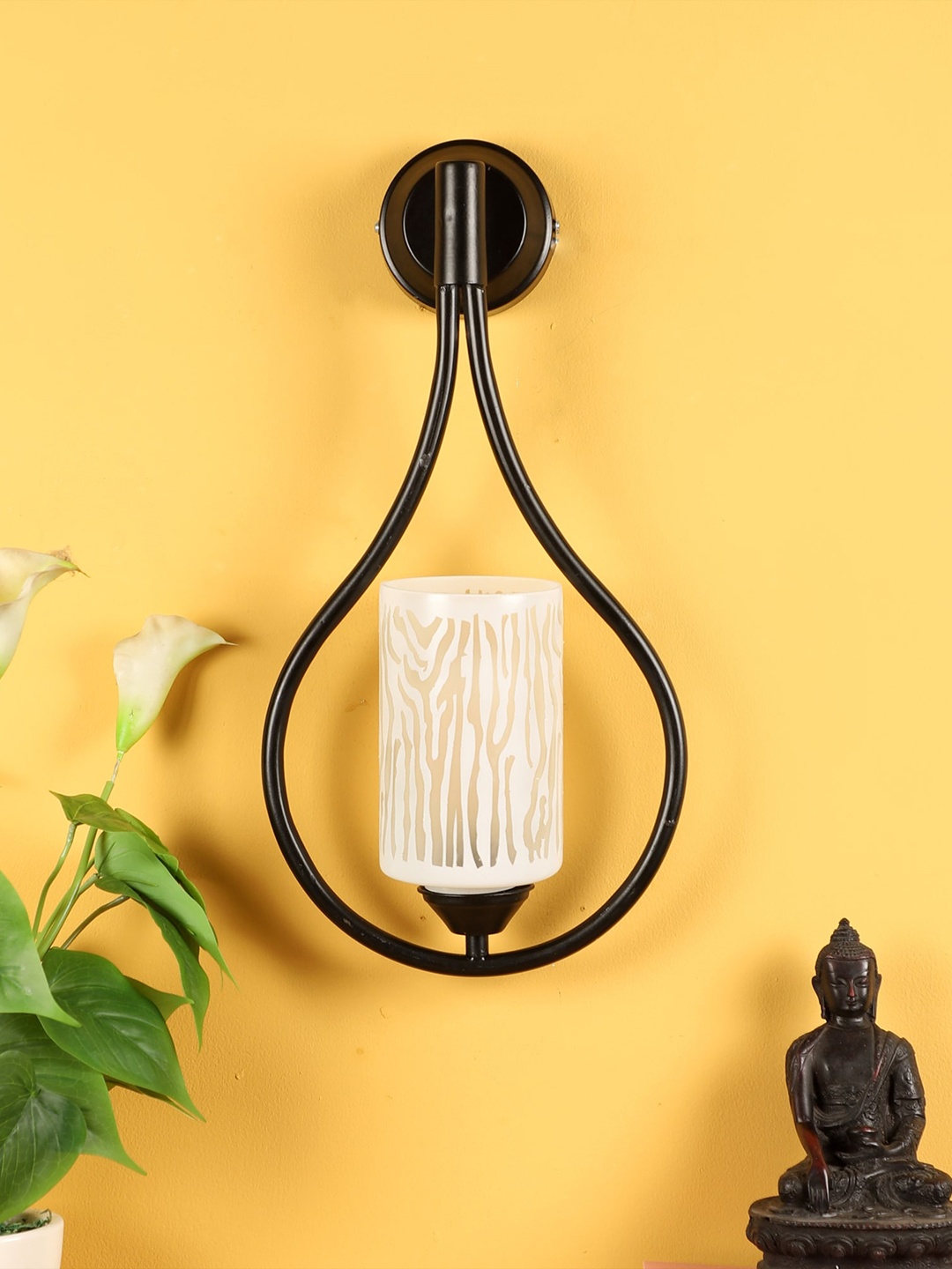

decorativeray Black & White Cylinder Shaped Wall Lamp
