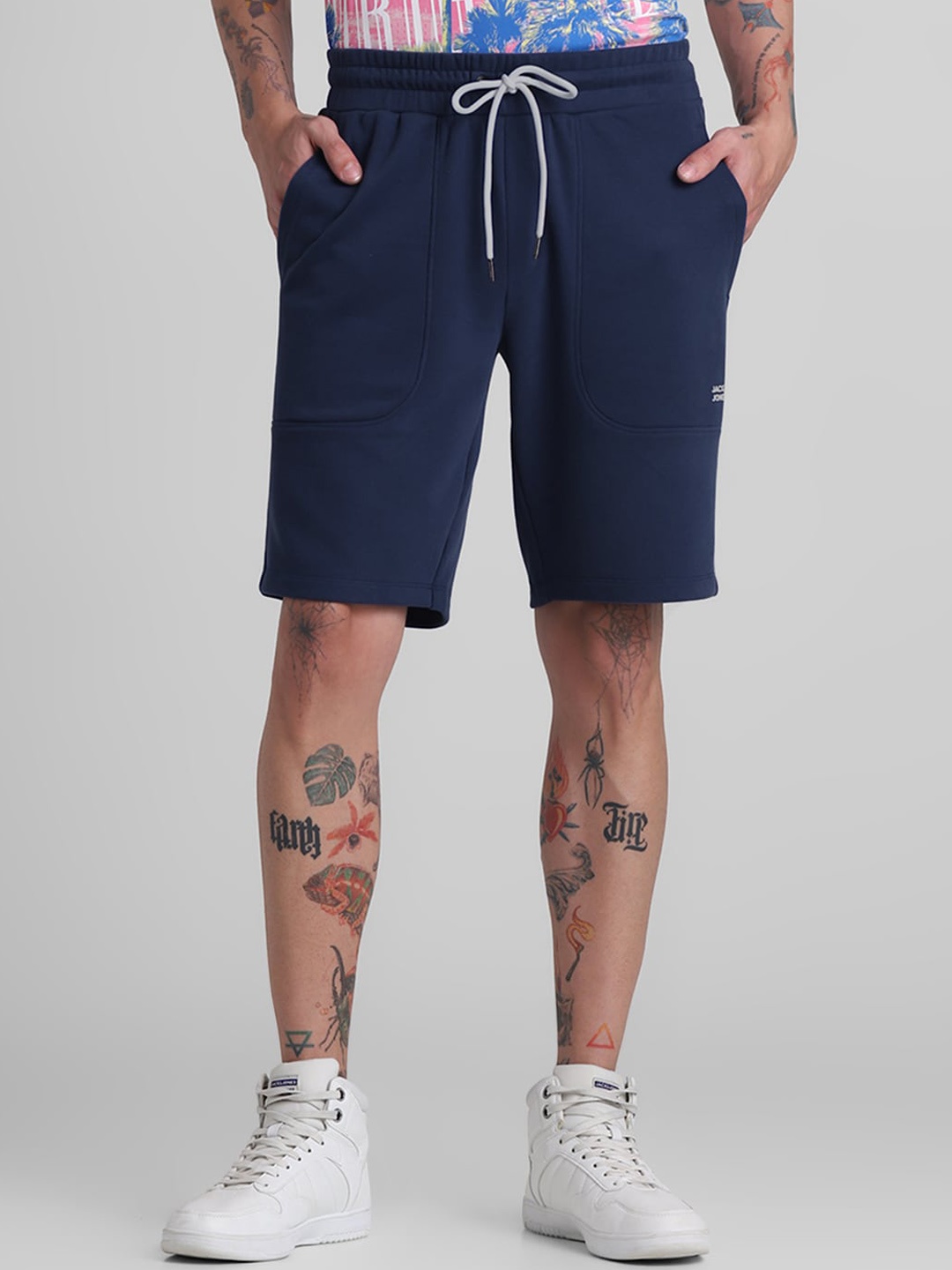 

Jack & Jones Men Low-Rise Shorts, Navy blue