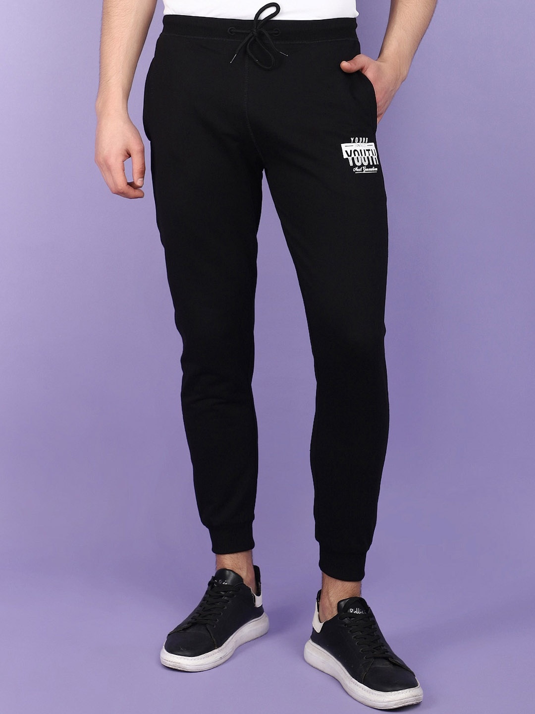 

V-Mart Men Mid Rise Cotton Jogger, Black