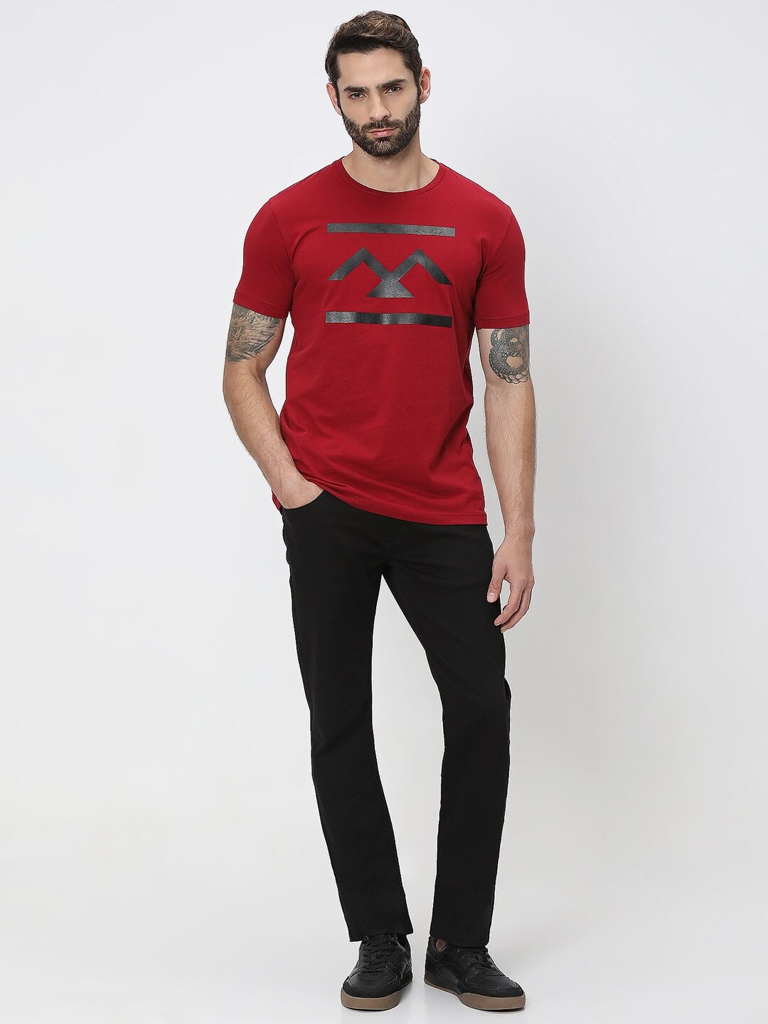 

Mufti Geometric Printed Round Neck Slim Fit T-shirt, Maroon