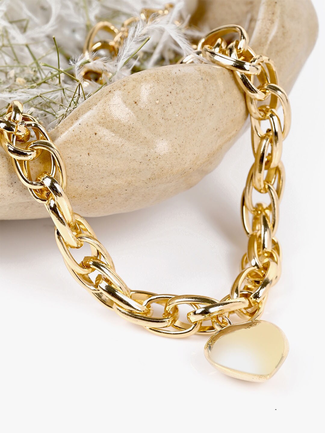 

Kazo Gold-Plated Heart Pendant Necklace