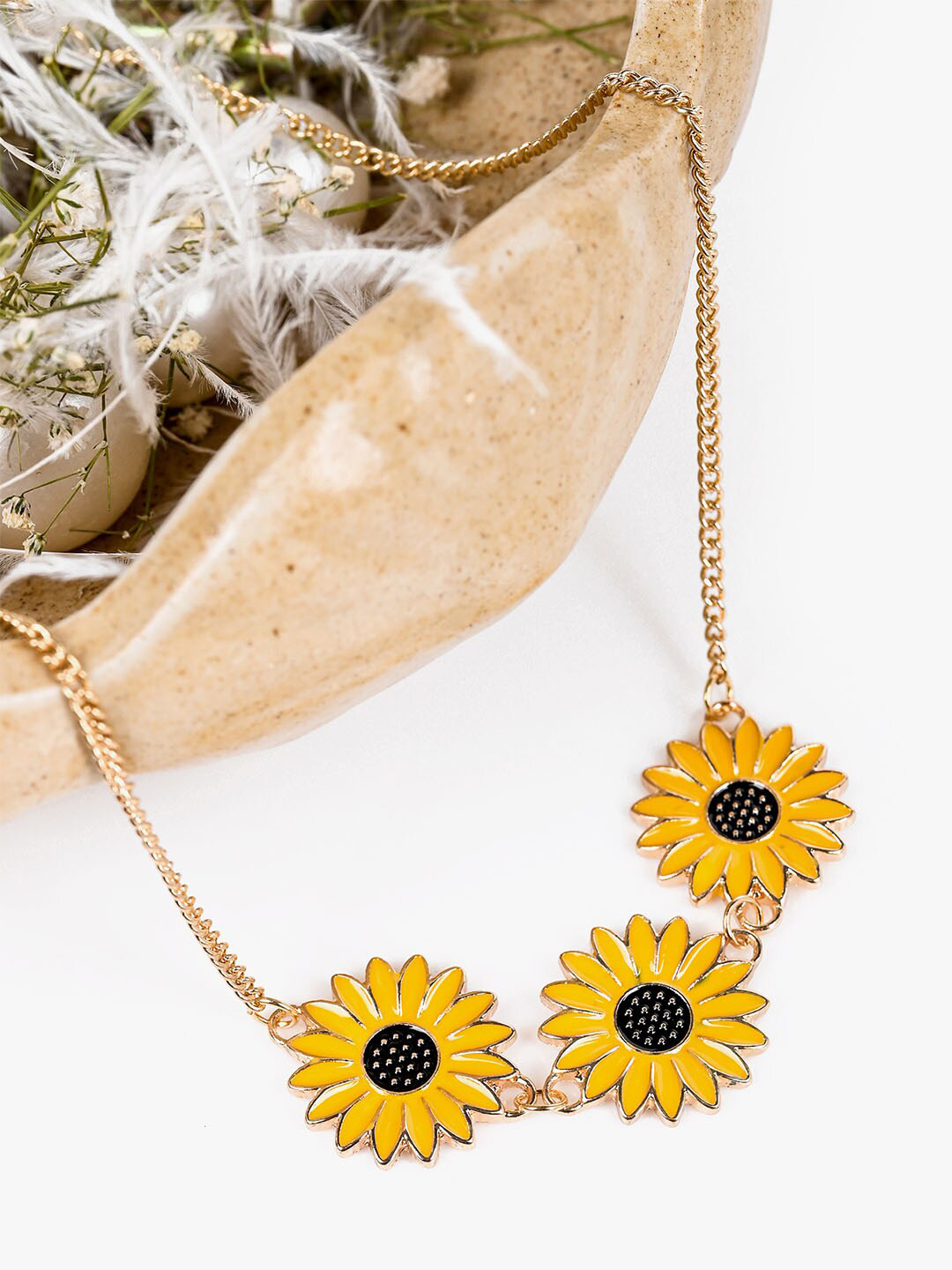 

Kazo Gold-Plated Minimal Sunflower Necklace