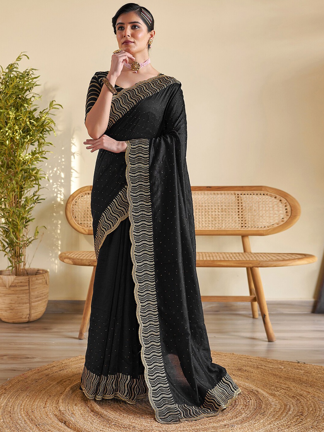 

Satrani Black Embellished Beads and Stones Ikat Saree