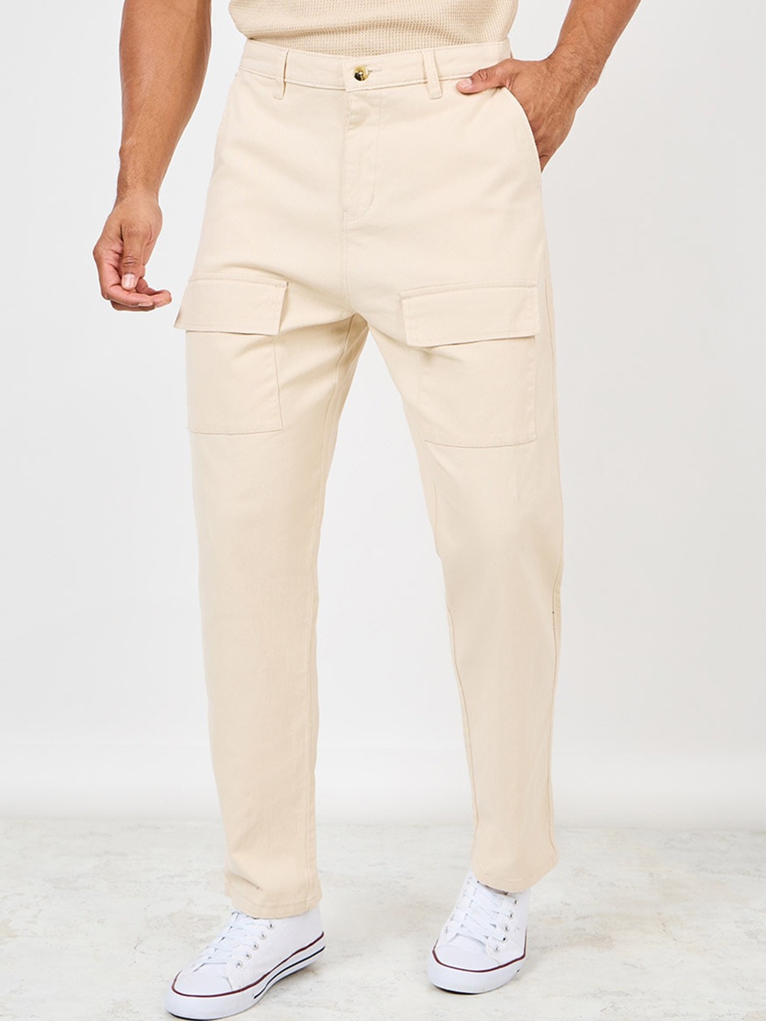 

Styli Men Cream Coloured Regular Fit Mid-Rise Cargos