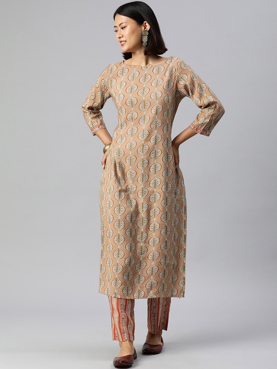 

KALINI Floral Printed Straight Kurta with Trousers, Brown