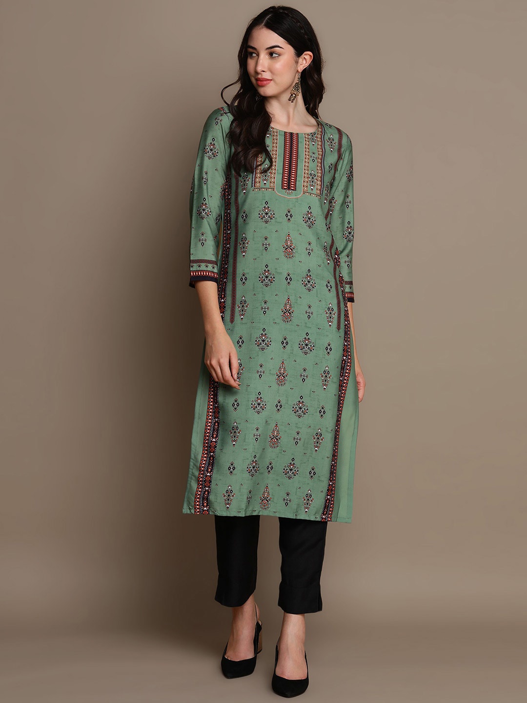 

AHIKA Green Ethnic Motifs Printed Round Neck Straight A-Line Kurta
