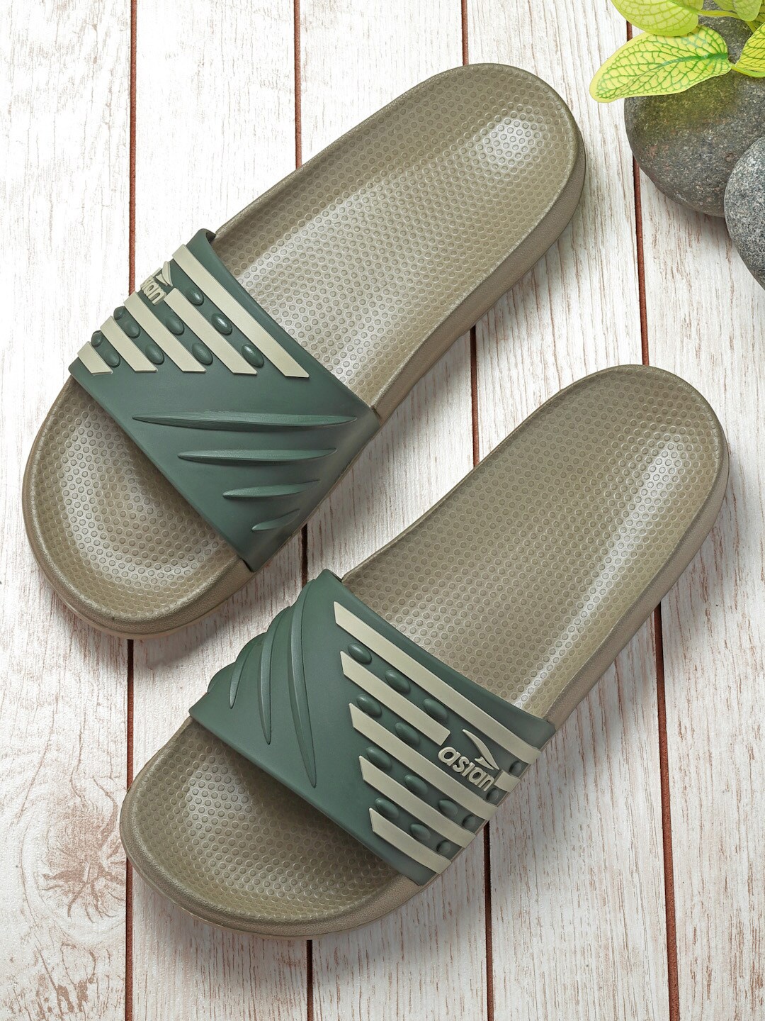 

ASIAN Men Striped Sliders, Olive