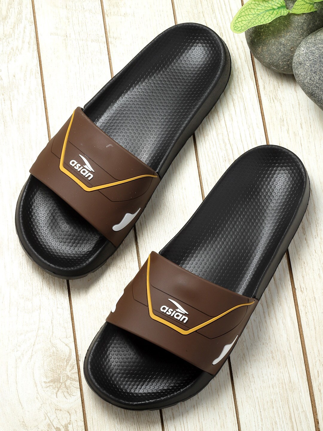 

ASIAN Men Printed Sliders, Brown