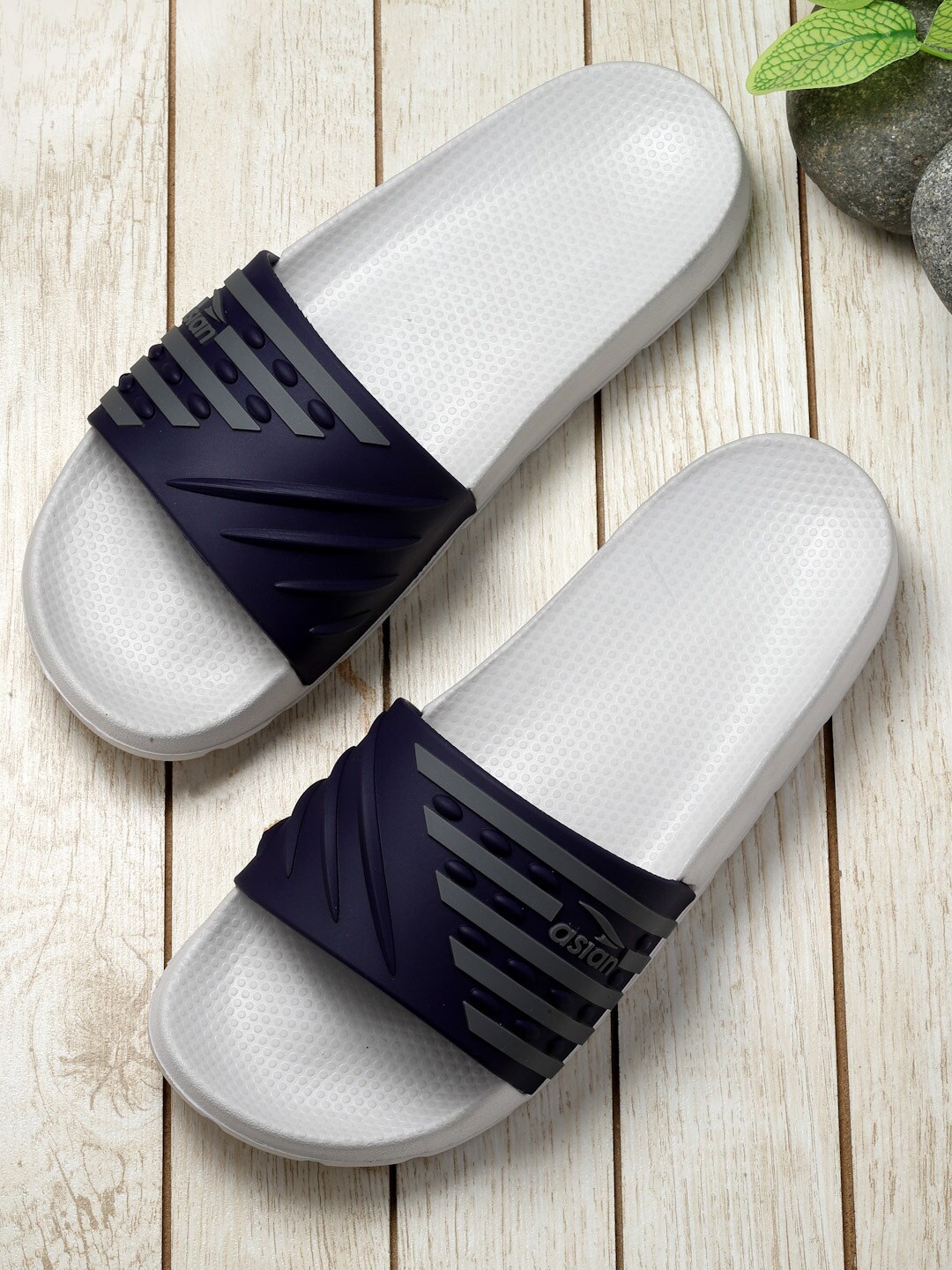 

ASIAN Men Striped Sliders, Grey