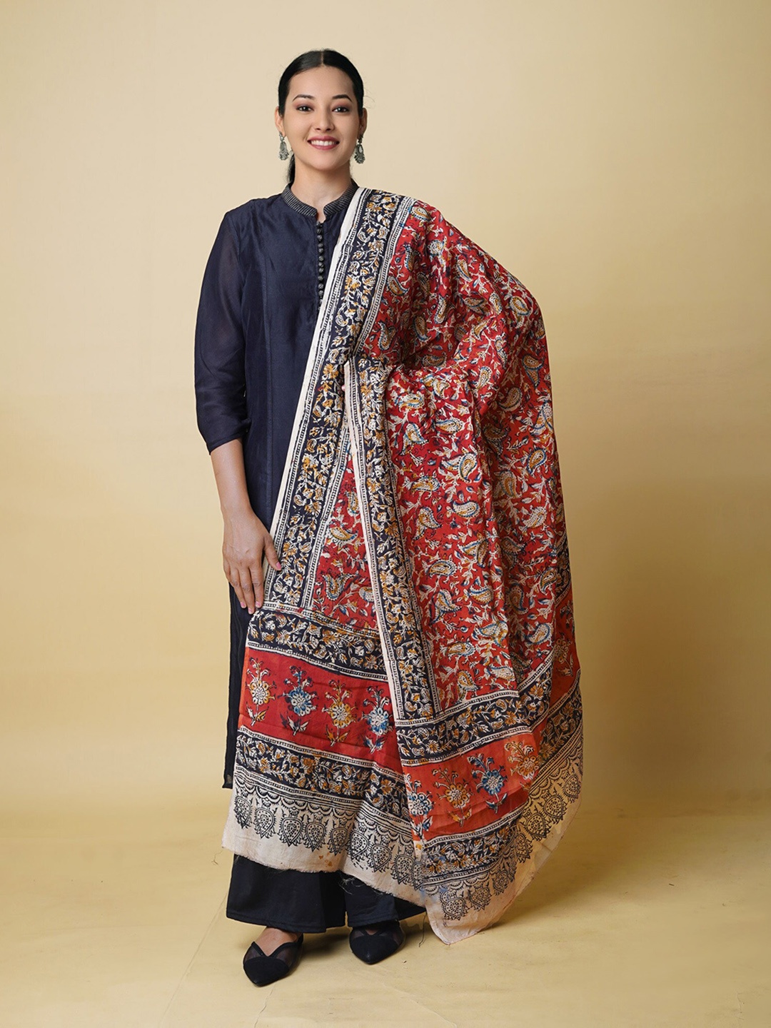 

Unnati Silks Ethnic Motifs Printed Kalamkari Pure Silk Dupatta, Off white