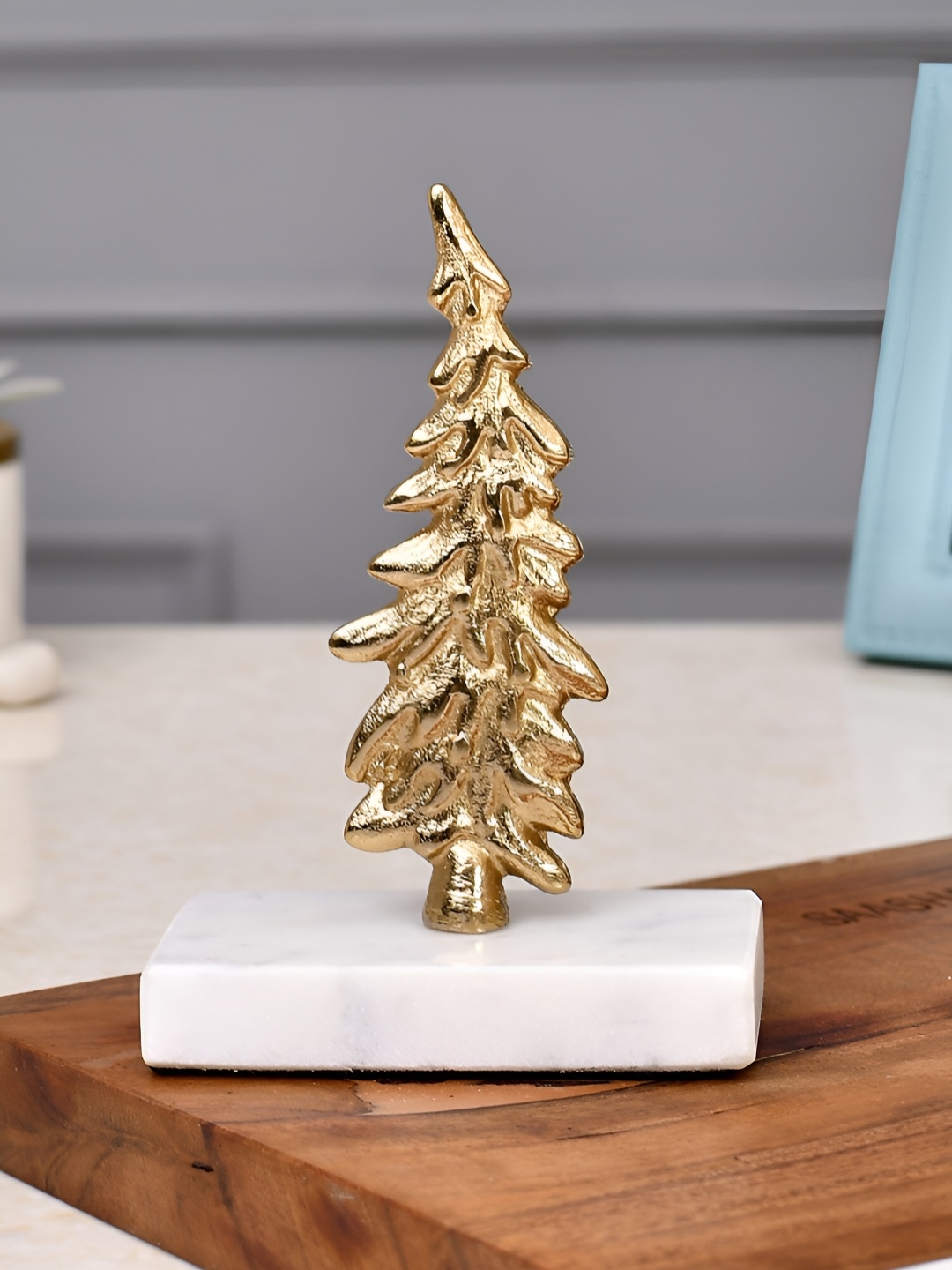 

CraftVatika Gold-Toned & White Metal Idol Showpiece